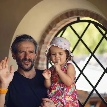 Gabolina E Turata Cortone